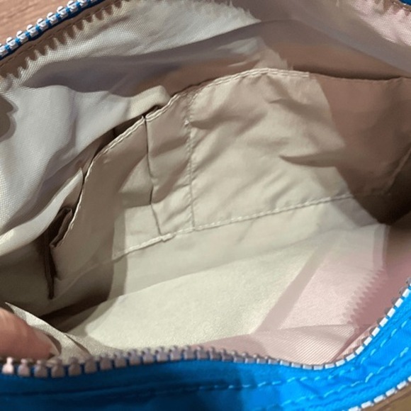 Kipling blue crossbody purse. Double zipper stone wash blue - Picture 10 of 12